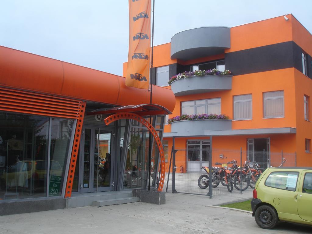 Vasarely Luxury Flat Apartment Satu Mare Exterior photo